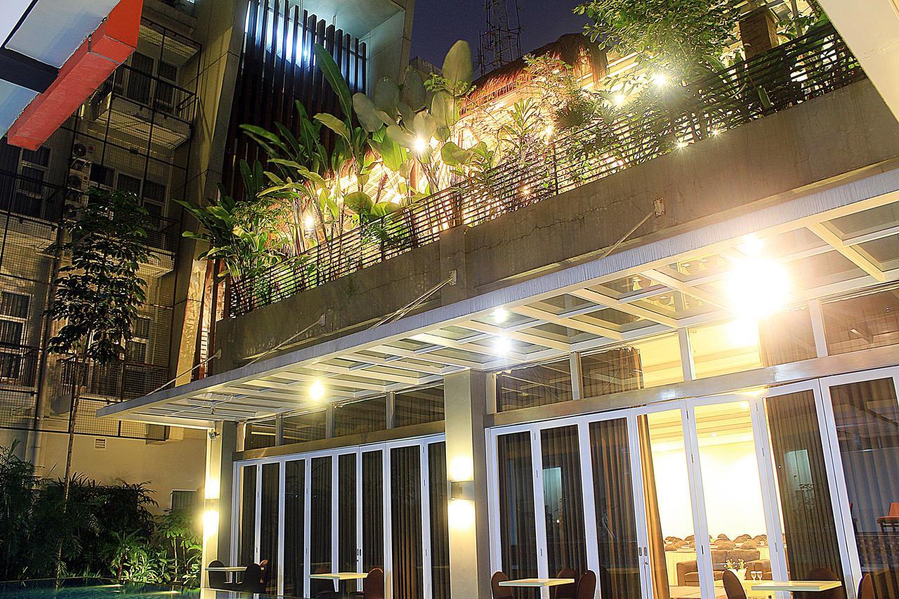 Zen Premium Setrawangi Raya Hotel Bandung