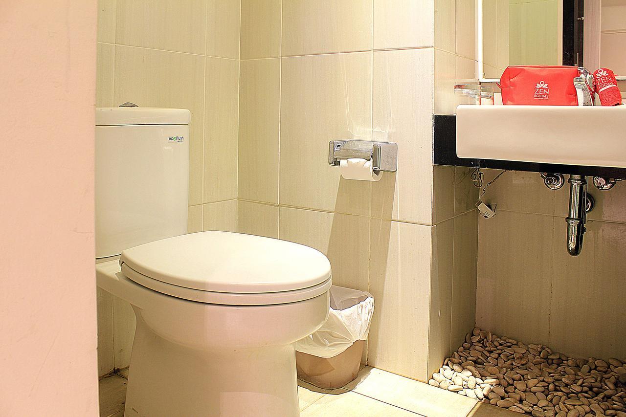 Zen Premium Setrawangi Raya 3* Bandung