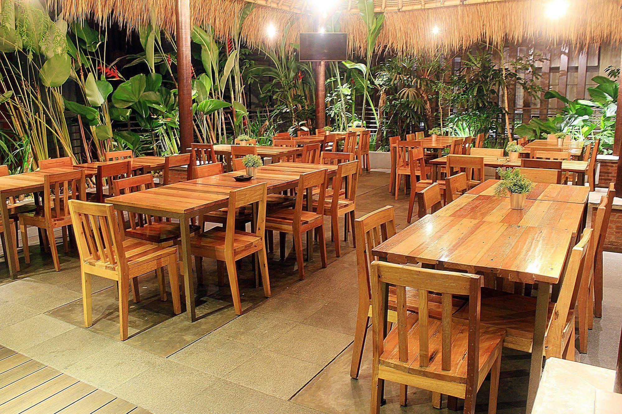 Hotel Zen Premium Setrawangi Raya Bandung