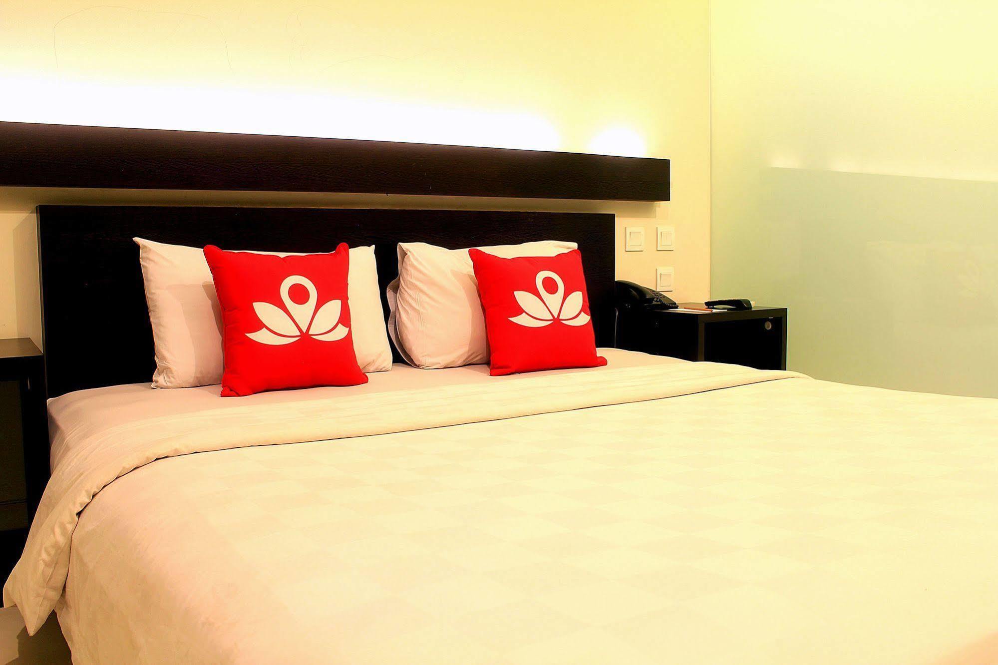 Hotel Zen Premium Setrawangi Raya Bandung